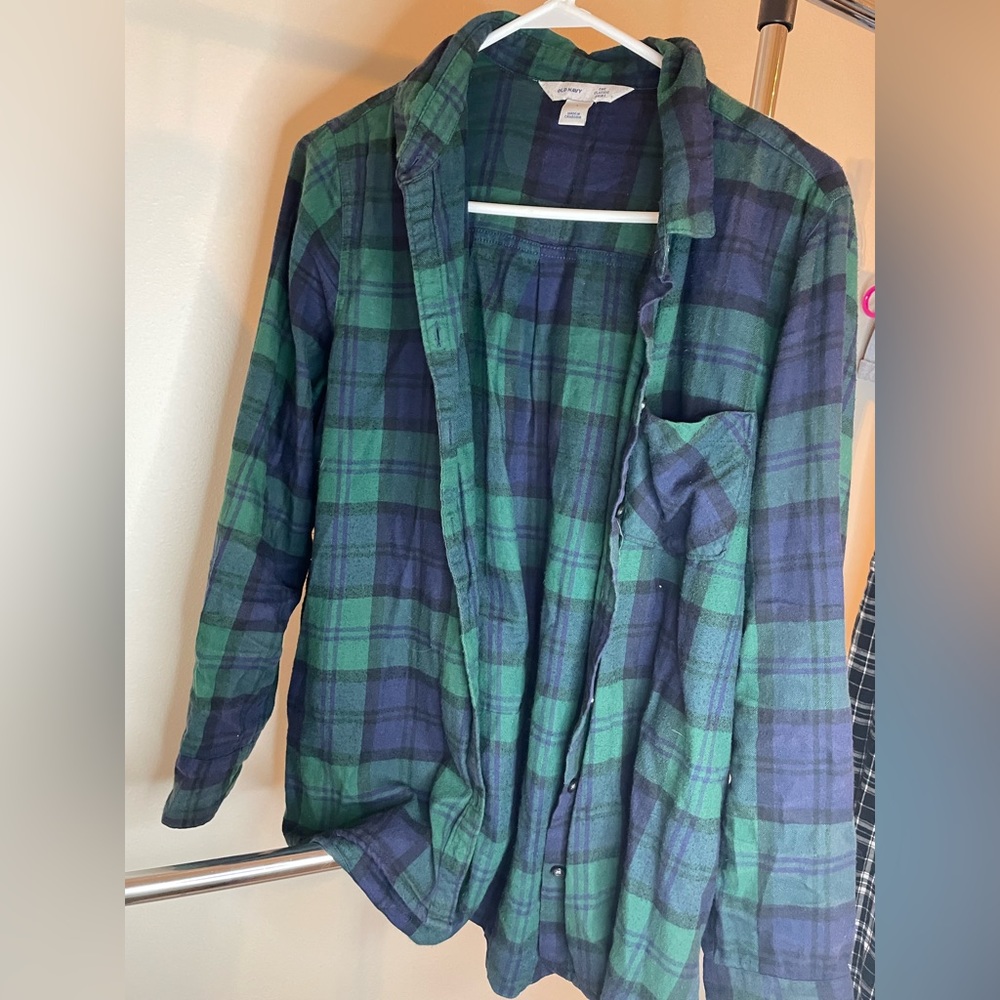 Old navy women’s flannel long sleeve shirt